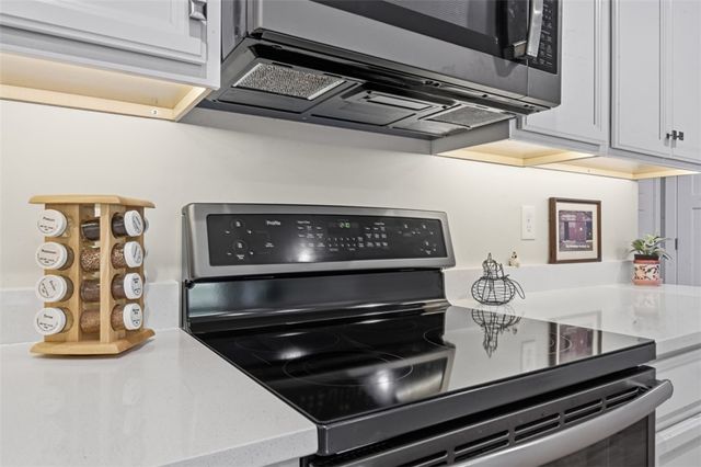 789 Oliver St, Lancaster Twp, PA 16037