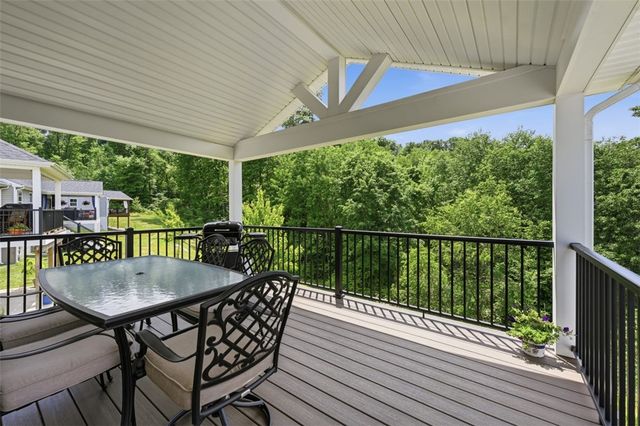 789 Oliver St, Lancaster Twp, PA 16037