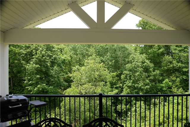 789 Oliver St, Lancaster Twp, PA 16037