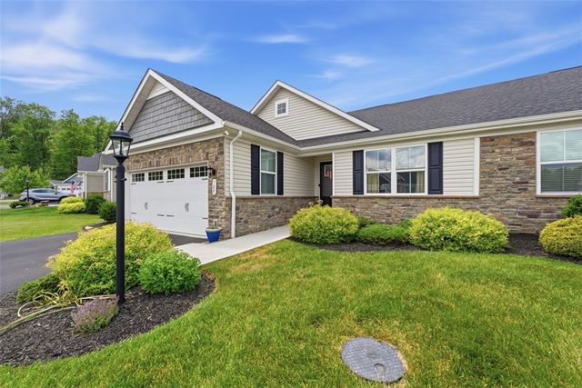 789 Oliver St, Lancaster Twp, PA 16037