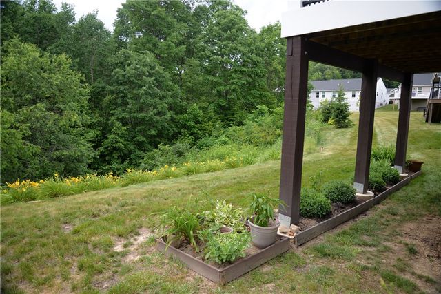 789 Oliver St, Lancaster Twp, PA 16037