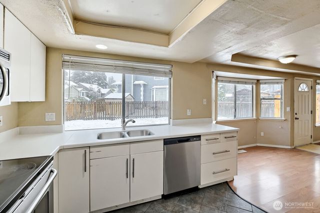 27610 26th Avenue S, Federal Way, WA 98003