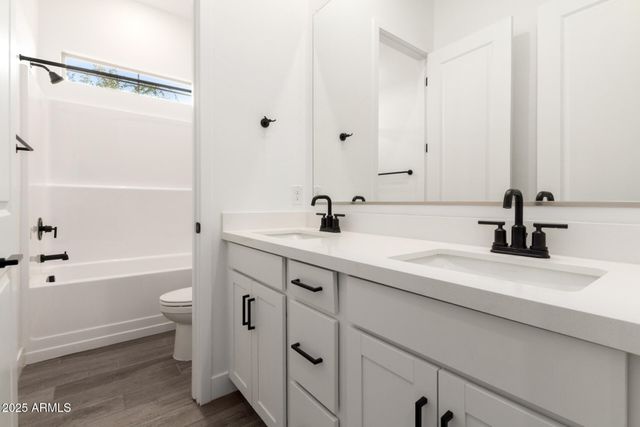 716 W Kingbird Drive, Queen Creek, AZ 85140