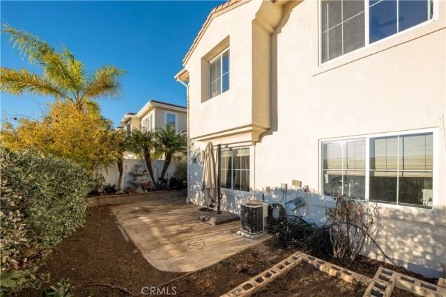 24332 Lorenzo, Valencia, CA 91355