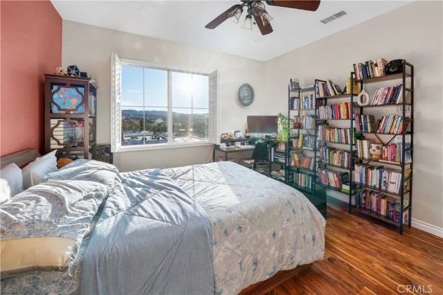 24332 Lorenzo, Valencia, CA 91355