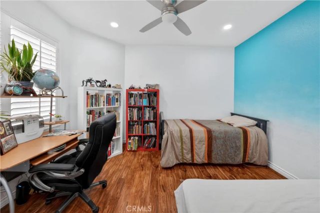 24332 Lorenzo, Valencia, CA 91355