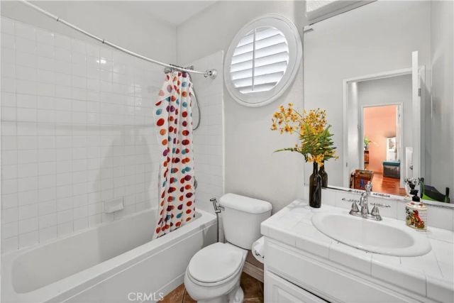 24332 Lorenzo, Valencia, CA 91355