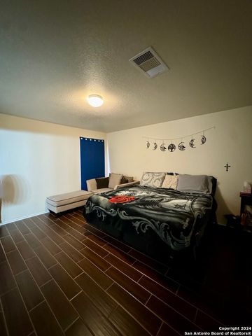 534 Gable PT, San Antonio, TX 78251