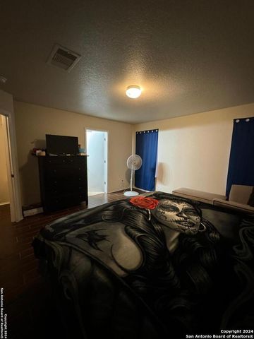 534 Gable PT, San Antonio, TX 78251