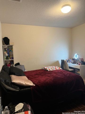 534 Gable PT, San Antonio, TX 78251