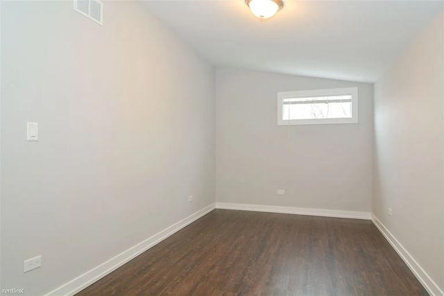 1922 N Rockwell Street 2, Chicago, IL 60647