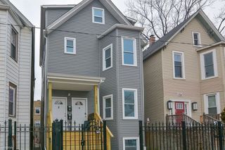 1922 N Rockwell Street 2, Chicago, IL 60647