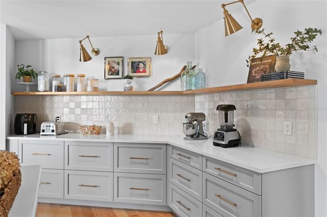 7313 PELICAN ISLAND DRIVE, Tampa, FL 33634