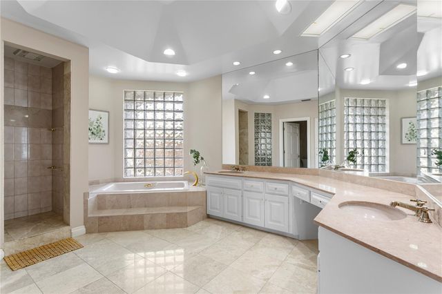 7313 PELICAN ISLAND DRIVE, Tampa, FL 33634