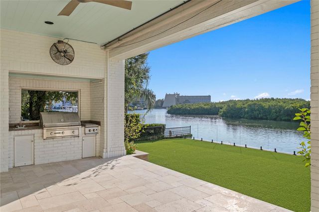 7313 PELICAN ISLAND DRIVE, Tampa, FL 33634