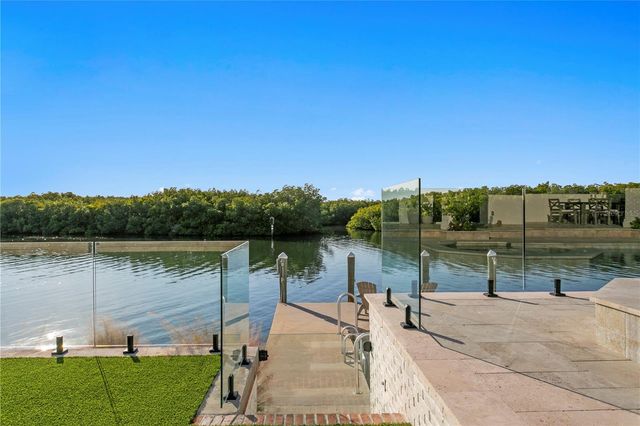 7313 PELICAN ISLAND DRIVE, Tampa, FL 33634