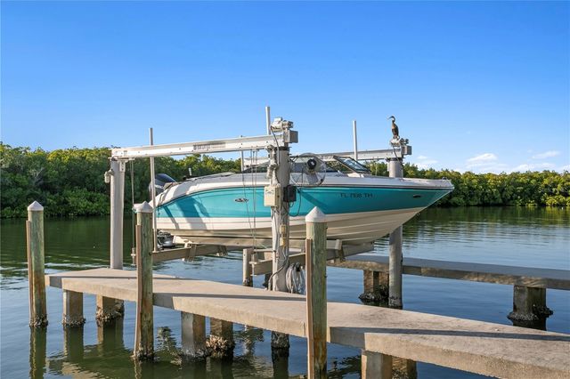 7313 PELICAN ISLAND DRIVE, Tampa, FL 33634