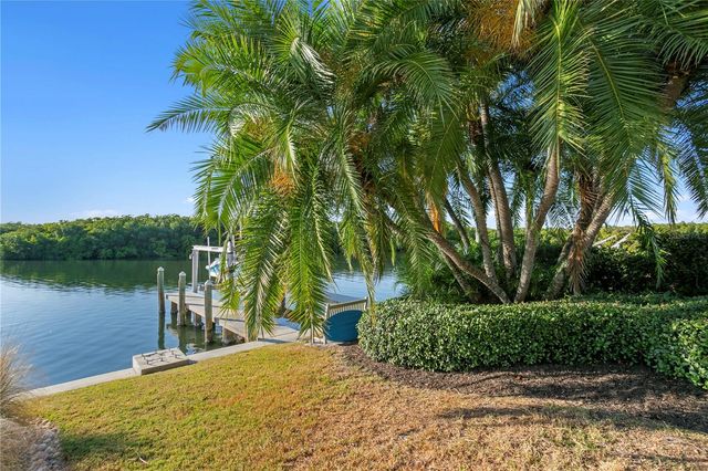 7313 PELICAN ISLAND DRIVE, Tampa, FL 33634