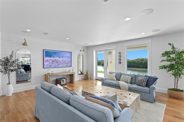 7313 PELICAN ISLAND DRIVE, Tampa, FL 33634