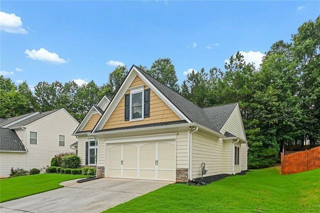 2300 Village Green Drive, Fairburn, GA 30213