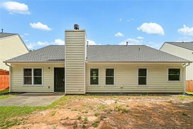 2300 Village Green Drive, Fairburn, GA 30213