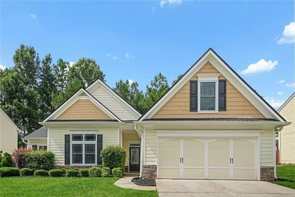 2300 Village Green Drive, Fairburn, GA 30213