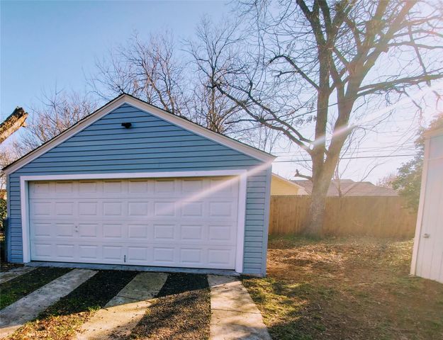 3809 Birchman Avenue, Fort Worth, TX 76107