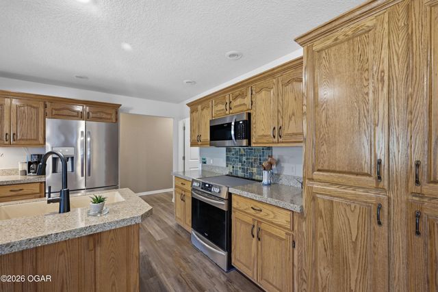 4431 W 26th Place, Joplin, MO 64804