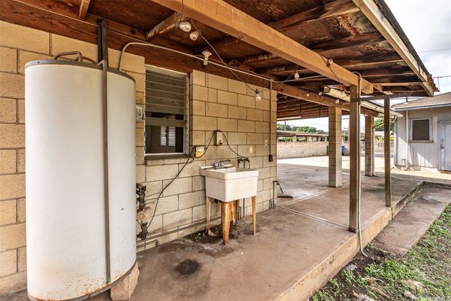 91-1706 Kikoo Street, Ewa Beach, HI 96706