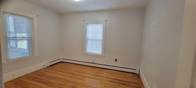 158-160 Roslindale Ave 1, Boston, MA 02131