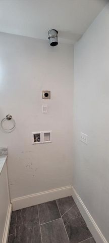 158-160 Roslindale Ave 1, Boston, MA 02131