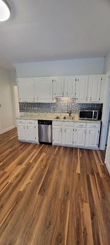 158-160 Roslindale Ave 1, Boston, MA 02131