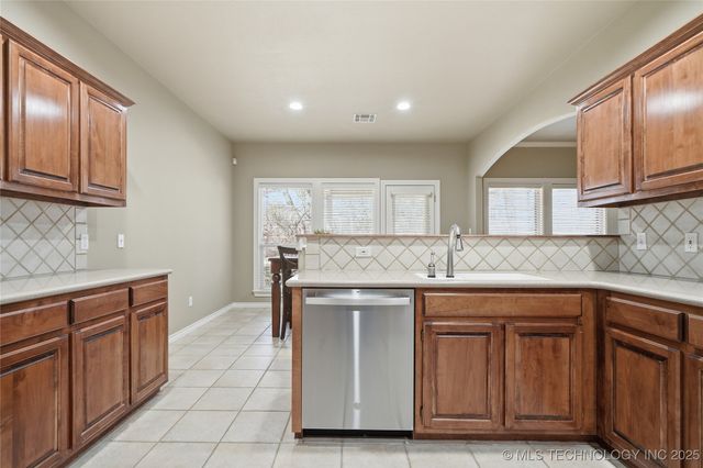 3506 W Atlanta Street, Broken Arrow, OK 74012