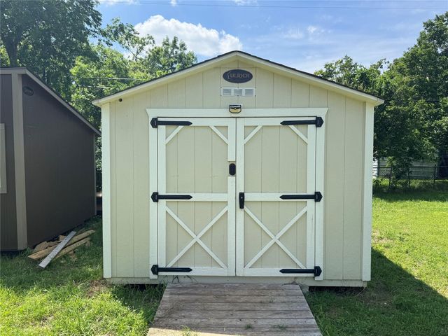 104 Richard Lane, Azle, TX 76020