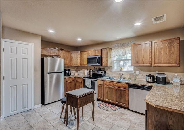 104 Richard Lane, Azle, TX 76020