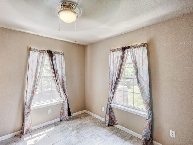 104 Richard Lane, Azle, TX 76020