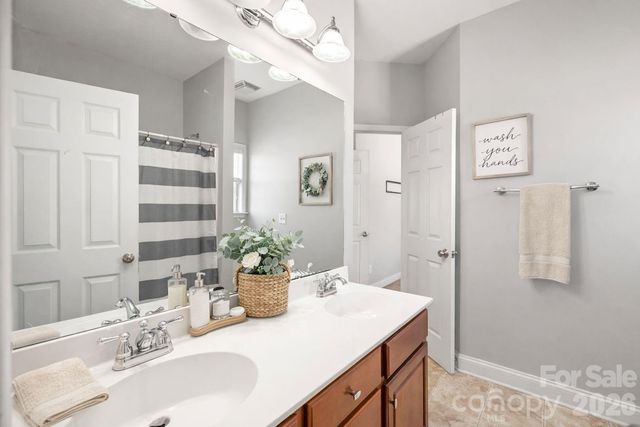 11131 Mccamie Hill Place, Concord, NC 28025