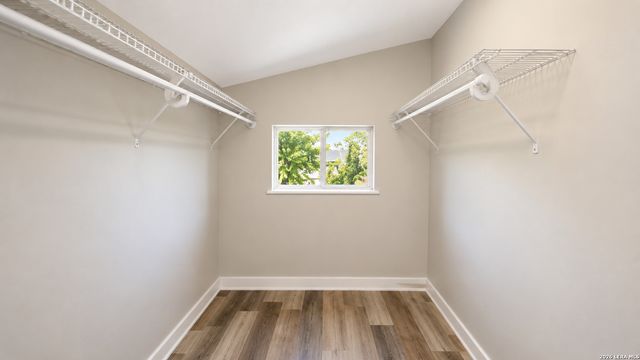 215 S BRAZOS ST, San Antonio, TX 78207