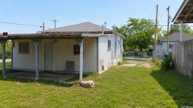 215 S BRAZOS ST, San Antonio, TX 78207
