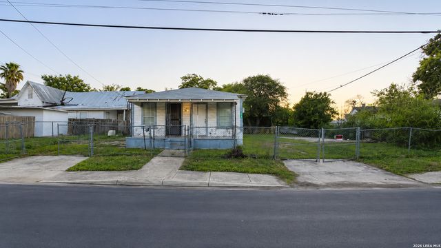 215 S BRAZOS ST, San Antonio, TX 78207