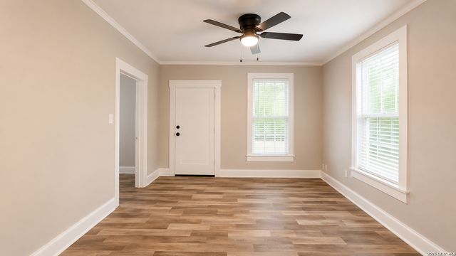 215 S BRAZOS ST, San Antonio, TX 78207