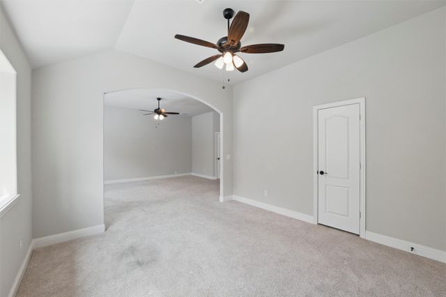 520 Lowland Lane, Waxahachie, TX 75165