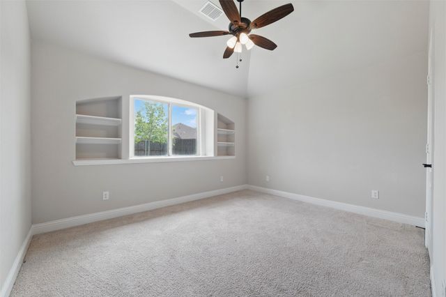 520 Lowland Lane, Waxahachie, TX 75165