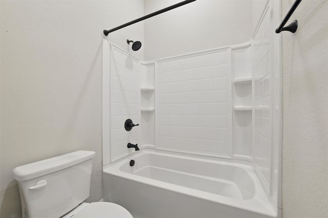 520 Lowland Lane, Waxahachie, TX 75165