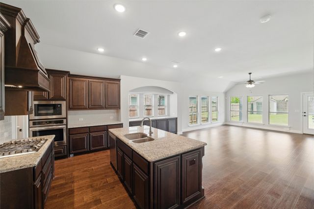 520 Lowland Lane, Waxahachie, TX 75165