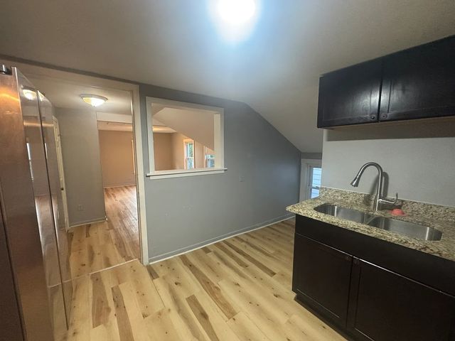 2030 Dodge Avenue 2, Evanston, IL 60201