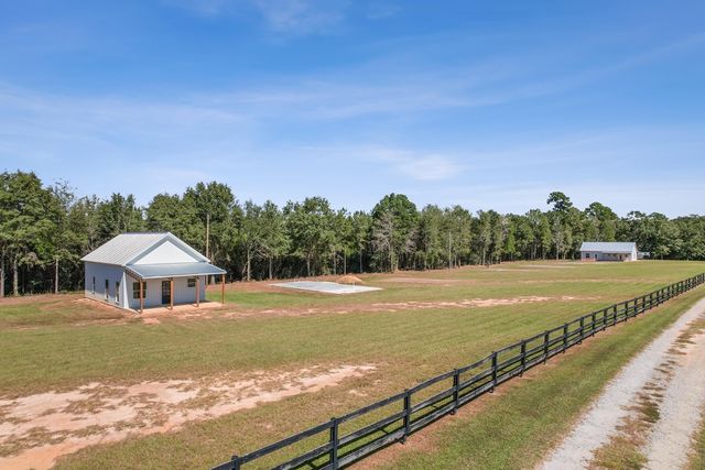 1690 Benton Store Road, Columbia, AL 36319