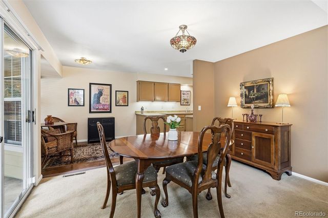 1570 S Roslyn Street, Denver, CO 80231
