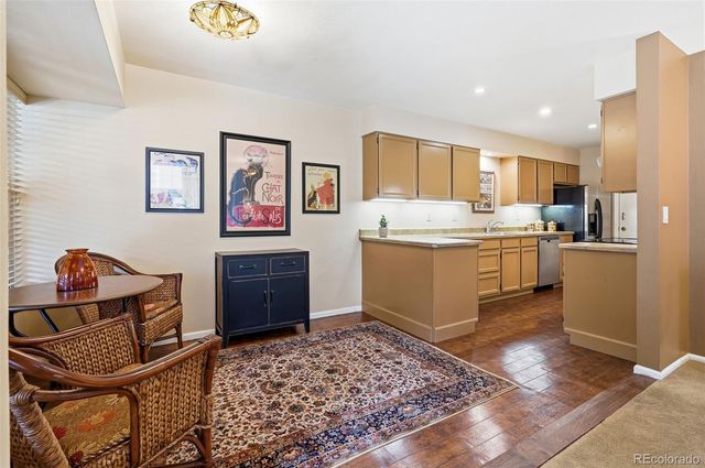 1570 S Roslyn Street, Denver, CO 80231