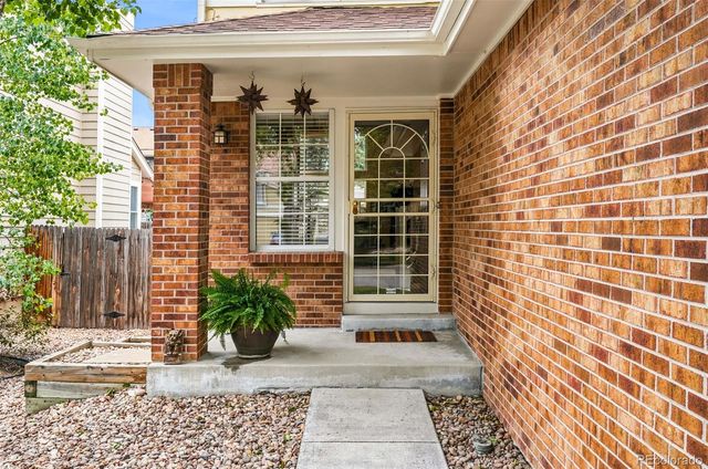 1570 S Roslyn Street, Denver, CO 80231